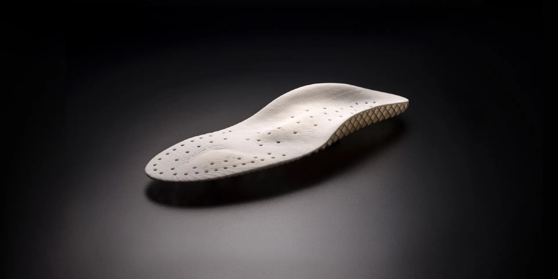 Foot scanning for custom 3D insoles in Dubai